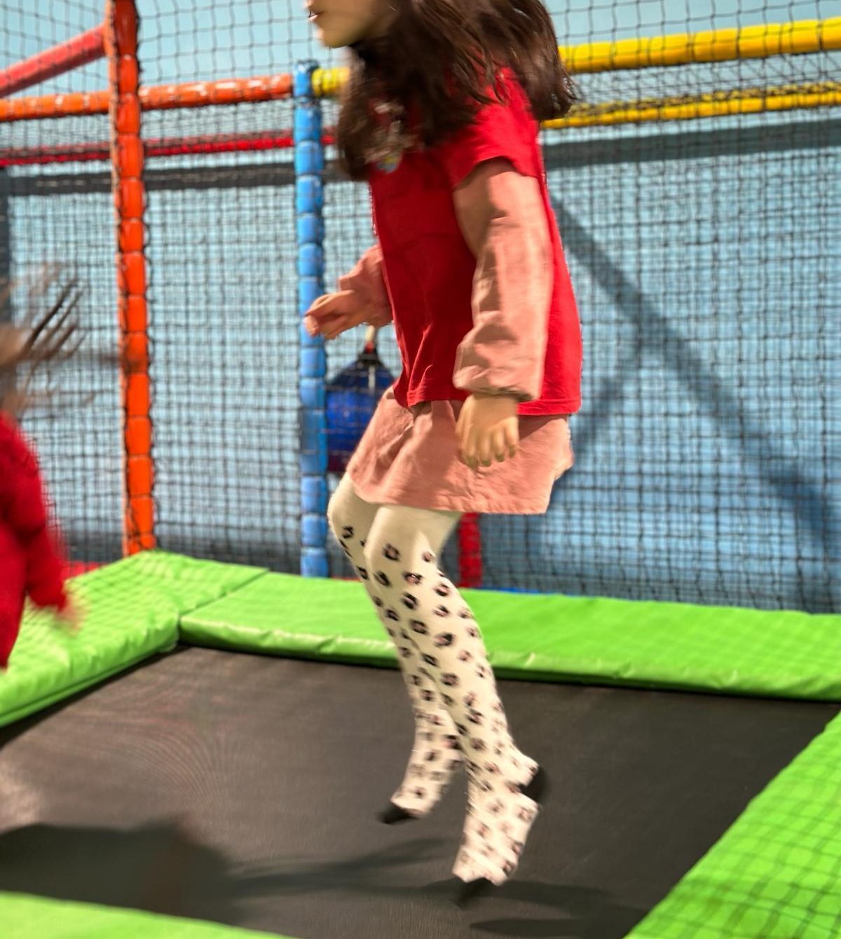 Enfant trampoline